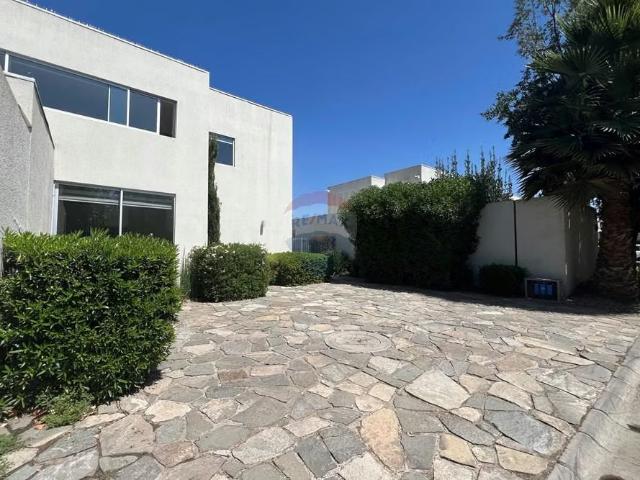 Venta casa colina | 4 dormitorios por 8700.00 en Colina