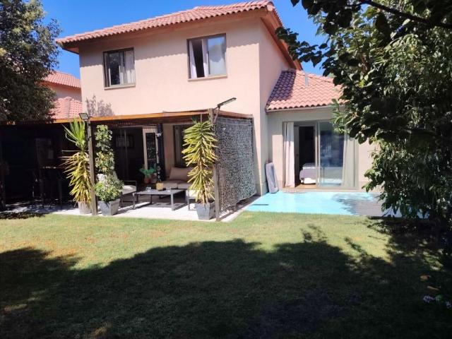 Venta casa colina av. el remanso chicureo