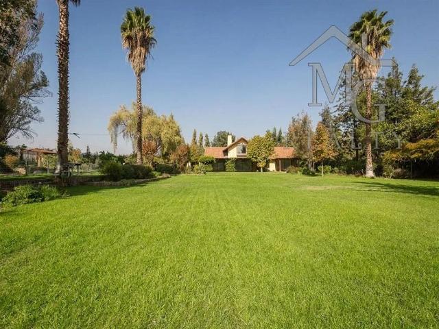 Venta Casa Colina Chicureo centro