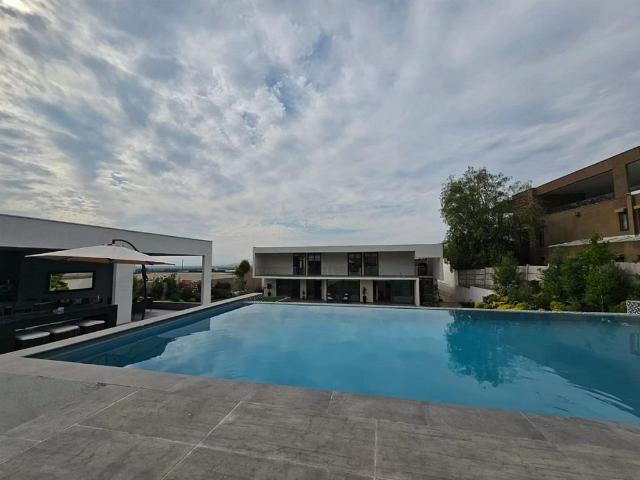 Venta Casa Colina CONDOMINIO LOS BOSQUES DE CHICUREO