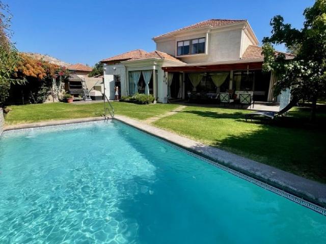 Venta casa colina impecable 5 dormitorios piscina