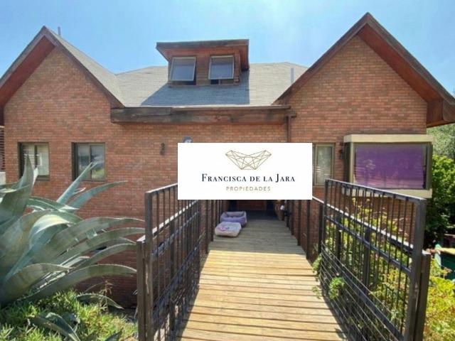 Venta Casa Colina Jardines de la reserva Chicureo