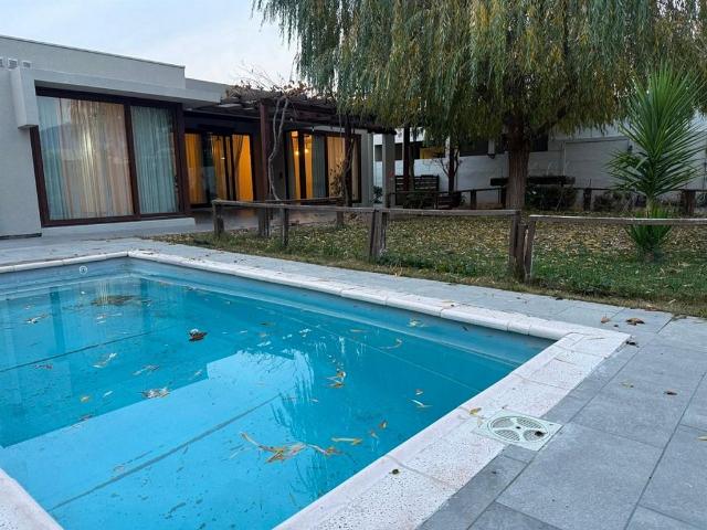 Venta Casa Colina SANTA ELENA / COLEGIO PUMAHUE
