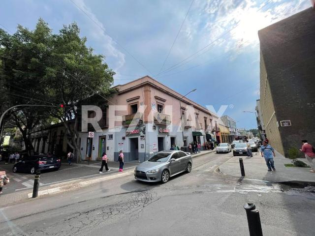 VENTA Casa con 8 locales en C. Galeana, Colonia Centro, Guadalajara