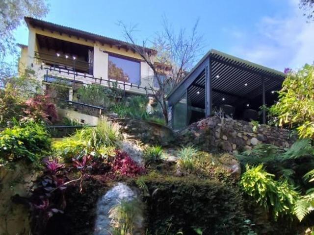 Venta: Casa con vista al bosque y música del río en Avándaro