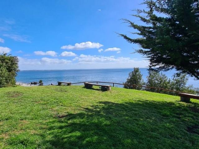 VENTA CASA CON VISTA AL LAGO LLANQUIHUE PUERTO VARAS