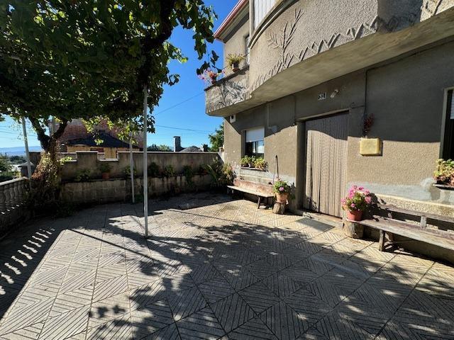 VENTA: Casa con jardín en Cueto