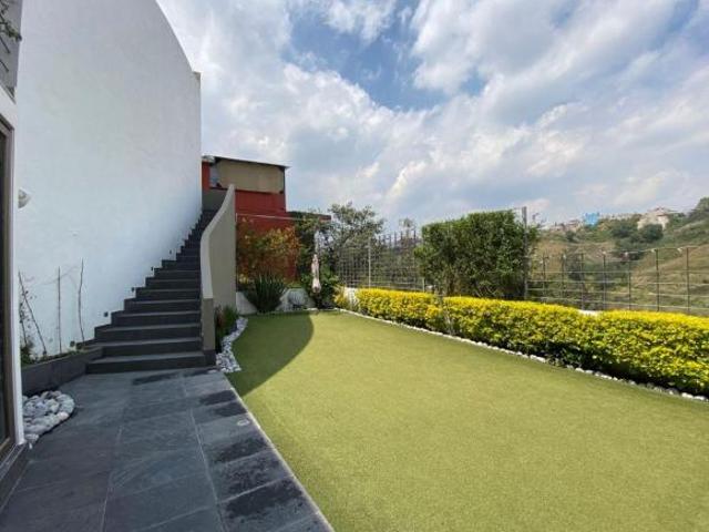 Venta casa con jardín en privada en herradura