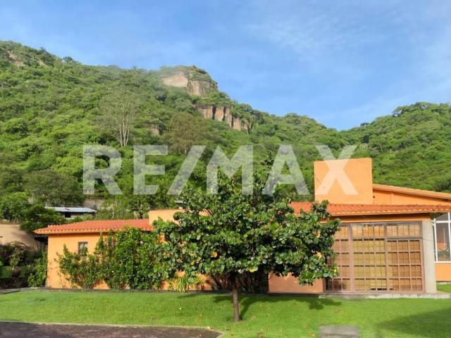 Venta casa con jardin en Tlayacapan