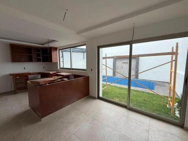 VENTA CASA CON JARDÍN, TERRAZA Y ALBERCA COLONIA JIQUILPAN CUERNAVACA CAS_5478 CUE/DL