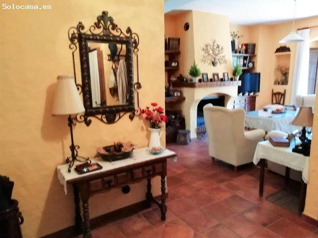 VENTA CASA CON PATIO EN VILLALUENGA DEL ROSARIO