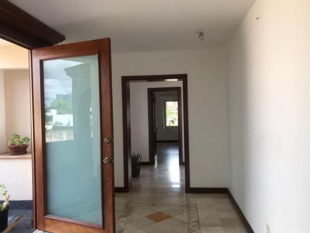REMATE CASA EN VILLA CORAL. ZAPOPAN