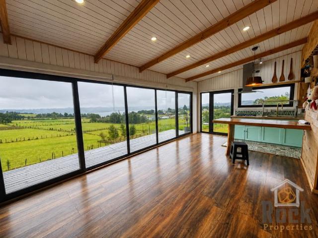 Venta casa dalcahue casa con parcela de 5.000 m² y vista al mar en dalcahue