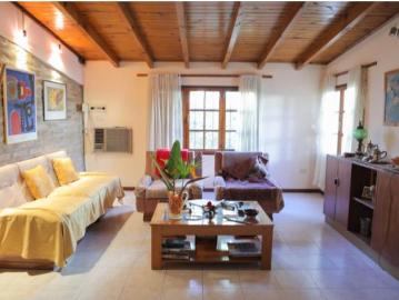 Venta. Casa De Categoria En Rivadavia, Lista Para Escriturar