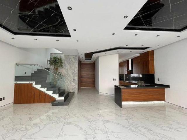 VENTA CASA DE LUJO EN VALLE IMPERIAL