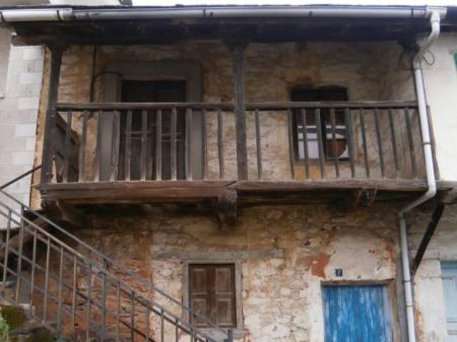 VENTA CASA DE PIEDRA EN FUENTES NUEVAS