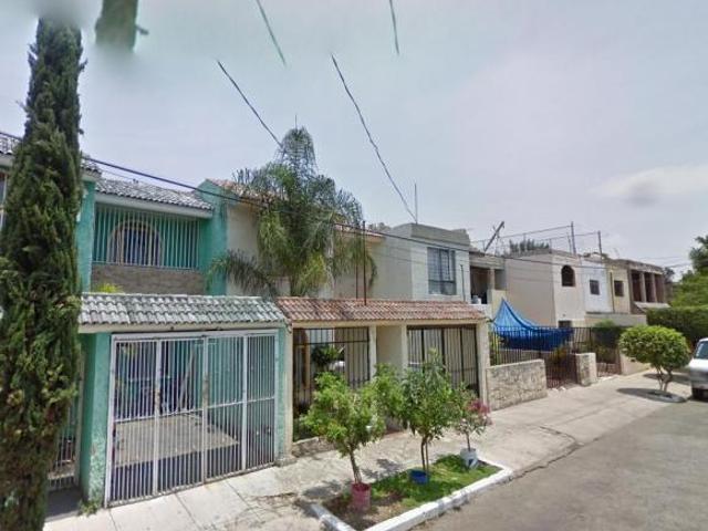 VENTA CASA DE TRES RECAMARAS CERCA PARQUE DE LA LIBERACION EL DEAN GUADALAJARA JALISCO