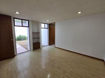 VENTA CASA DE UNA PLANTA EN ARBOLEDAS DE SAN IGNACIO