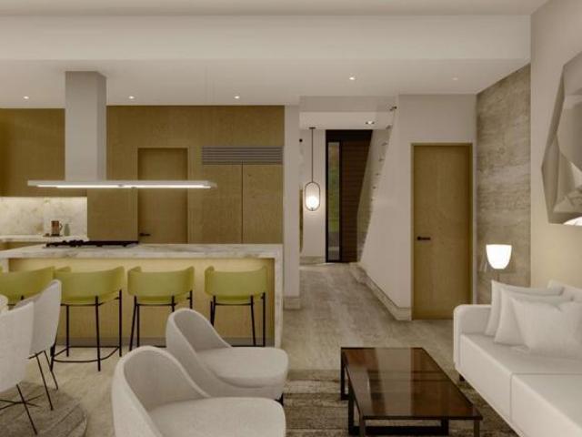 VENTA Casa de 275 m2 en FRACC. VIENTOS DEL VERGEL Carretera Nacional en Santiago 3 NIVELES