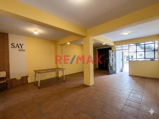 Venta Casa De 2 Pisos 120Mts2 Espalda Comisaria Bayovar