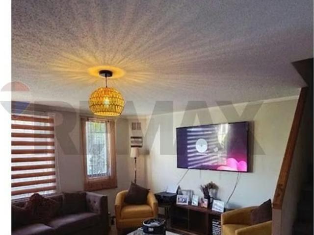 Venta casa de 2 pisos en maipú | 3 dormitorios por 150000. 00 en Maipú