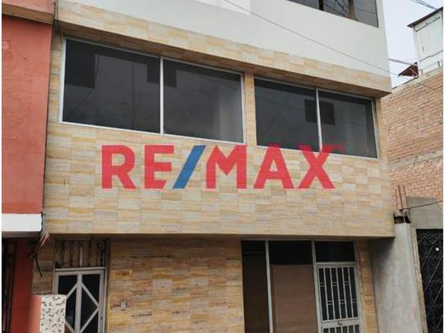 Venta Casa De 3 Pisos Con Terraza En Bellavista – Us$114,000
