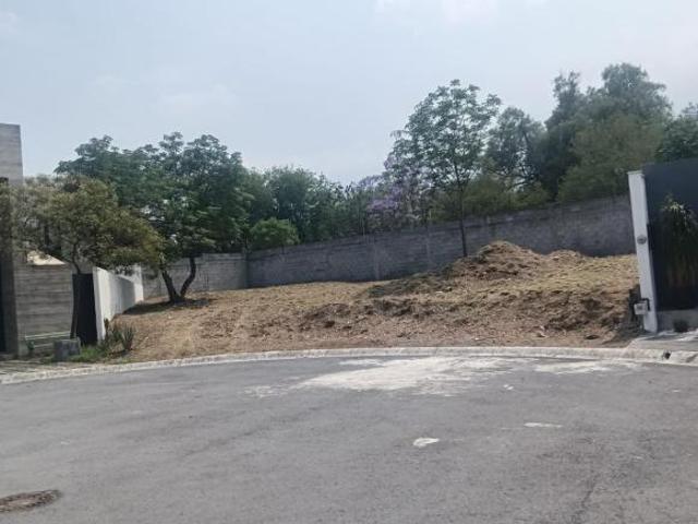 VENTA Casa de 483 m2 en FRACCIONAMIENTO EL REFUGIO Carretera Nacional en MONTERREY