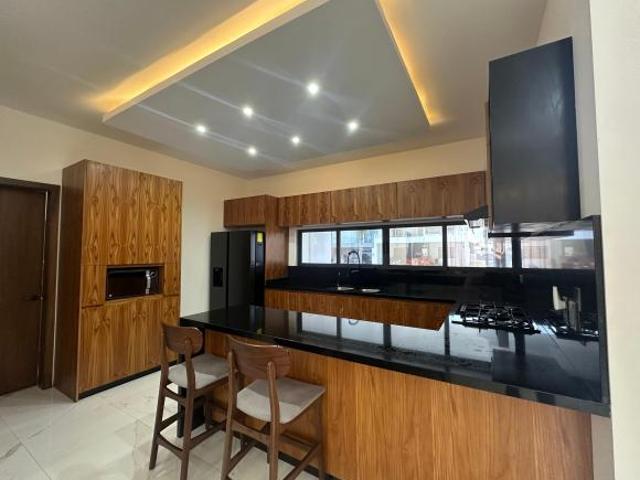 VENTA CASA EN MAZATLAN CON ALBERCA, DE 4 RECAMARAS, TOTALMENTE AMUEBLADA, EN ALTABRISA EN PRIVADA