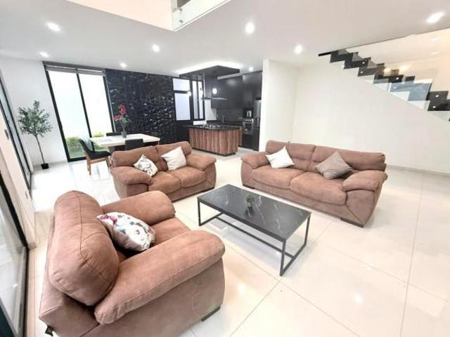 VENTA CASA EN ABADÍA CON RECÁMARA EN PB