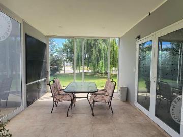 Casa en alquiler en La Falda, Departamento General Roca - Aire acondicionado
