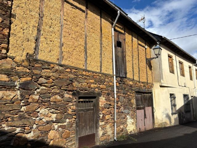 VENTA CASA EN CALAMOCOS EL BIERZO