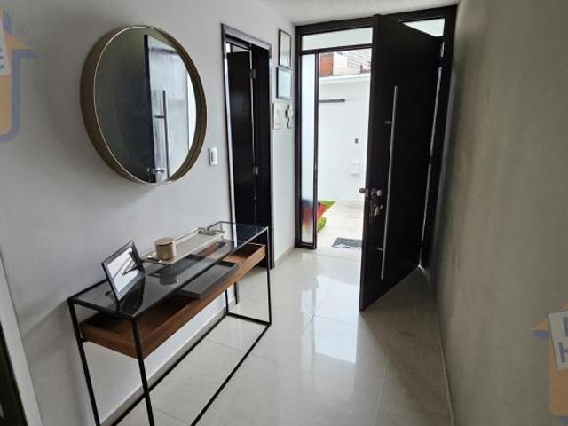 VENTA CASA EN CALLE CERRADA LOMAS DE LAS AGUILAS