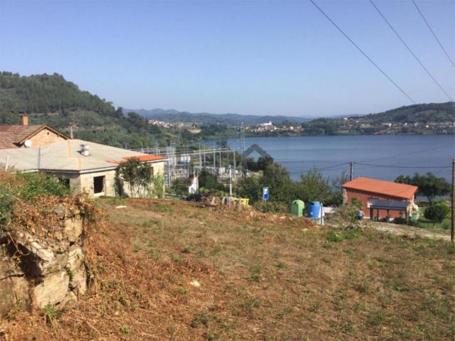 VENTA CASA EN CASTRELO DE MIÑO