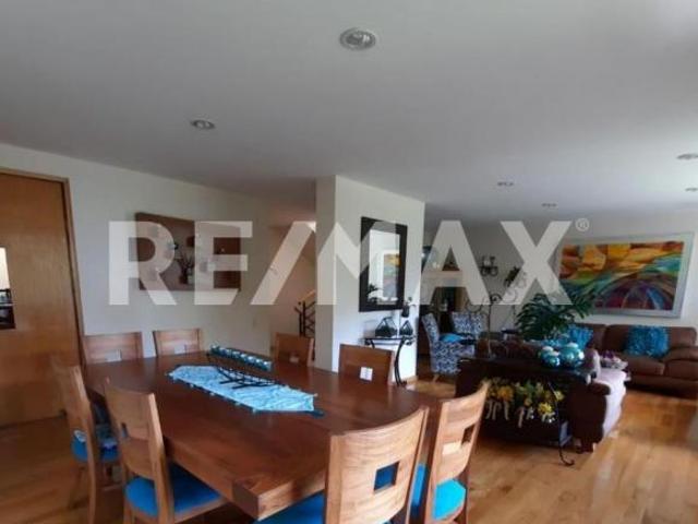 Venta Casa en Cerrada Santo Desierto, Calzada Desierto de los Leones, Álvaro Obregón, CDMX