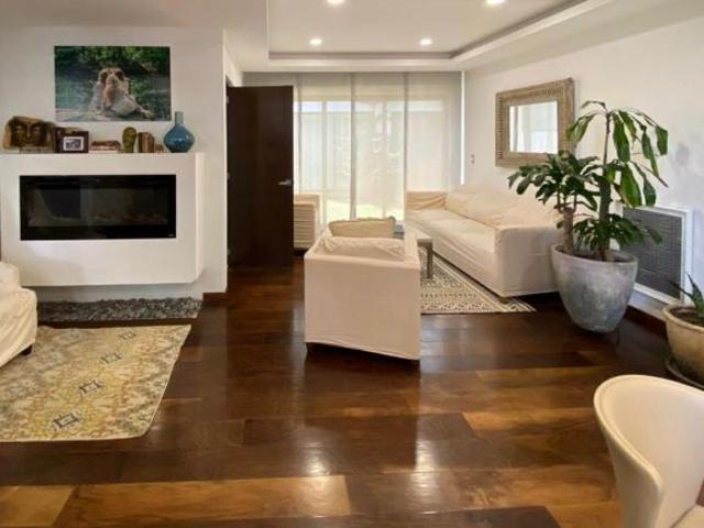 VENTA CASA EN CONDOMINIO CALLE CERRADA EN LAS ÁGUILAS