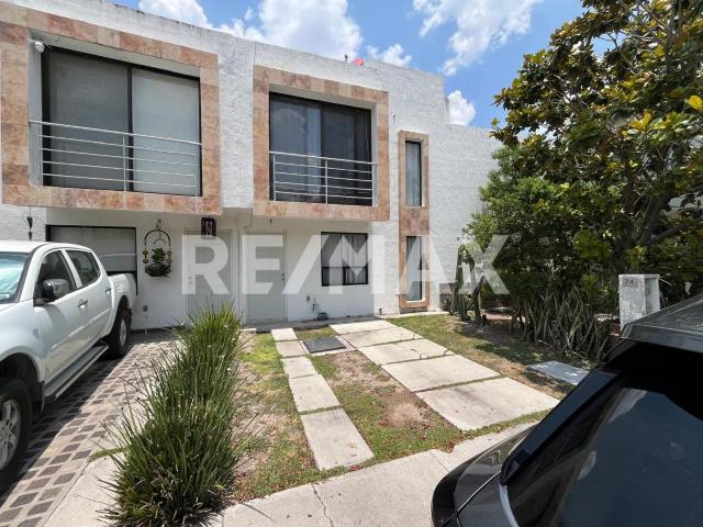 VENTA CASA EN CONDOMINIO CEDROS DE SONTERRA