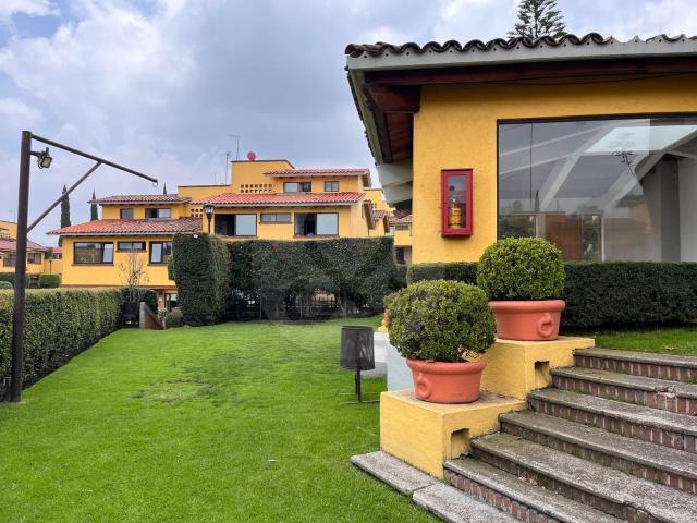 VENTA CASA EN CONDOMINIO EN LOMAS QUEBRADAS