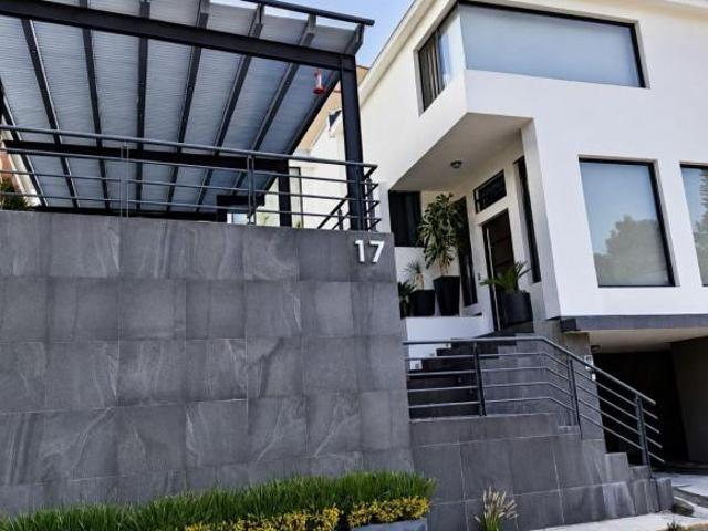 Venta Casa en Condominio | Valle de Tepepan | 4 Recámaras con Baño | Terraza Techada vista al jardín