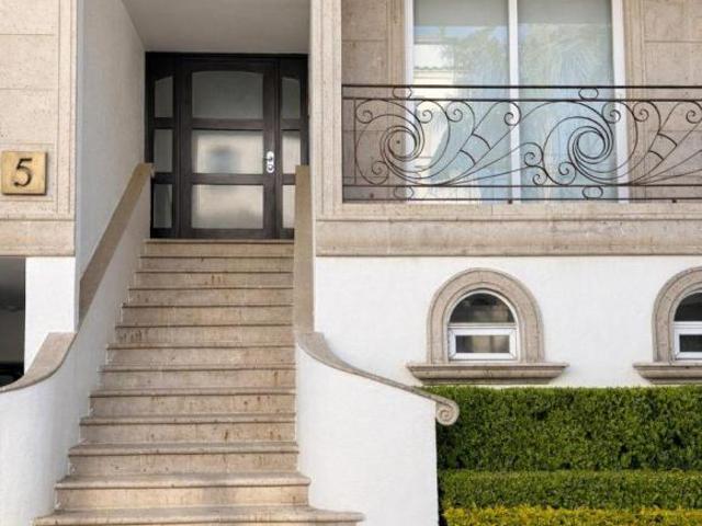 Venta casa en exclusivo condominio en Lomas Country Club