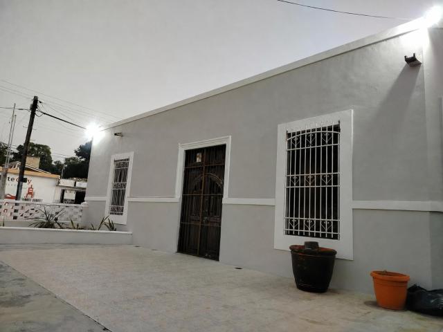 VENTA CASA EN ESQUINA EN CENTRO MERIDA