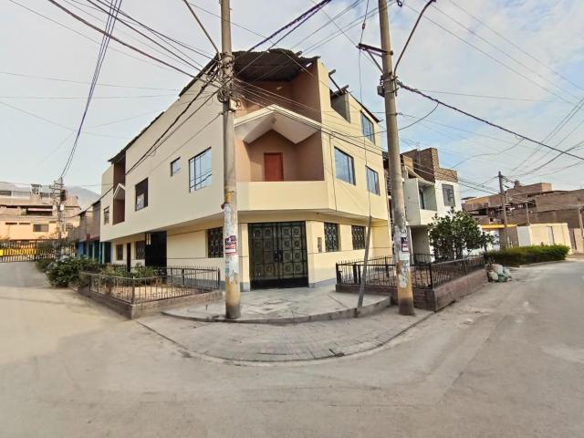 Venta Casa en Esquina para vivienda/inversión a 1 cuadra de Av. Universitaria y Av. Camino Real