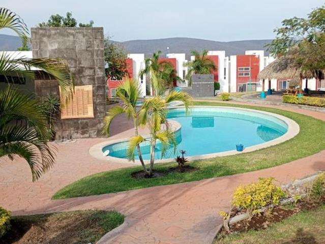 VENTA CASA en fracc. CUMBRES DEL CAMPESTRE Xochitepec, Morelos
