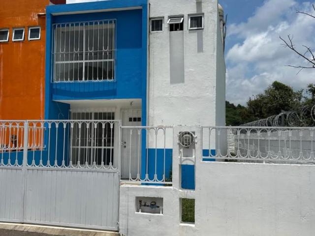 VENTA Casa en Fracc privado en Banderilla