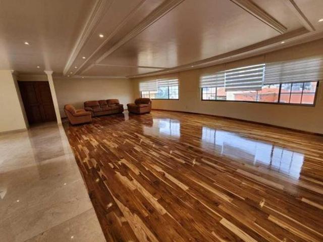 Venta casa Bosques de las Palmas,a unos pasos de LomasCountry R