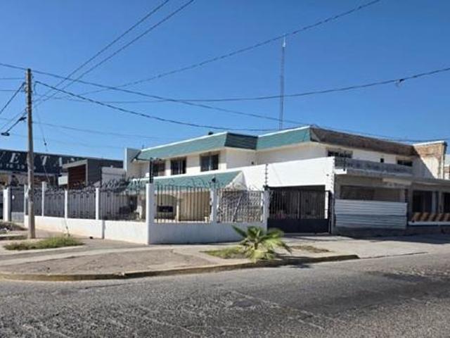 VENTA CASA EN FRACCIONAMIENTO SCALLLY LOS MOCHIS SINALOA