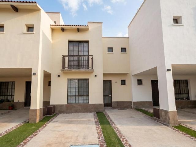 CASA EN VENTA EN LUCERNA RESIDENCIAL AL SUR DE LA CIUDAD CE