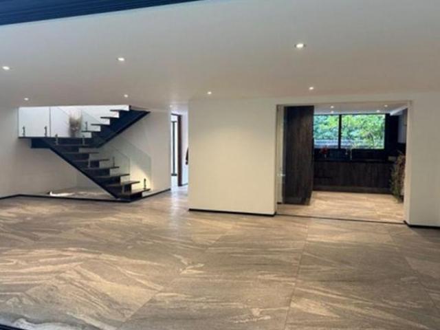 VENTA CASA EN LA COLONIA ROMERO DE TERREROS