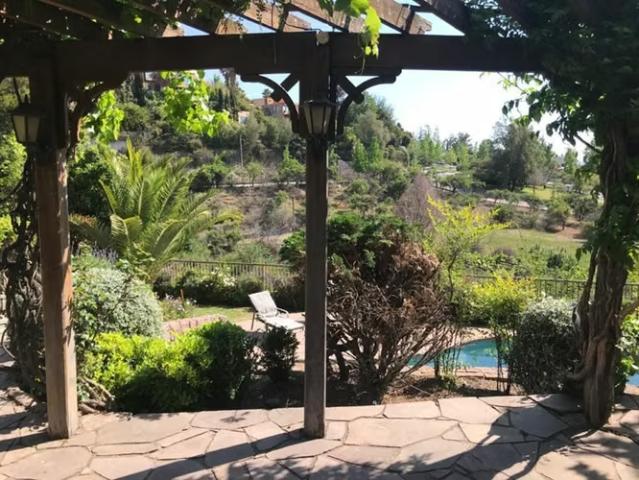 Venta Casa en las Condes Quinchamalí, 1200 m2, Piscina | 4 dormitorios por 23000.00 en Las Condes