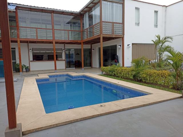 Venta Casa en Pulpos de 3cuartos con piscina, terraza y zona de parrilla