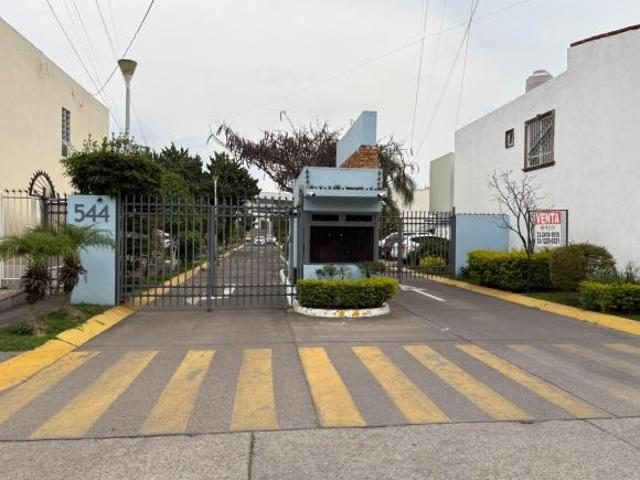 VENTA CASA EN PARQUES DE TESISTAN